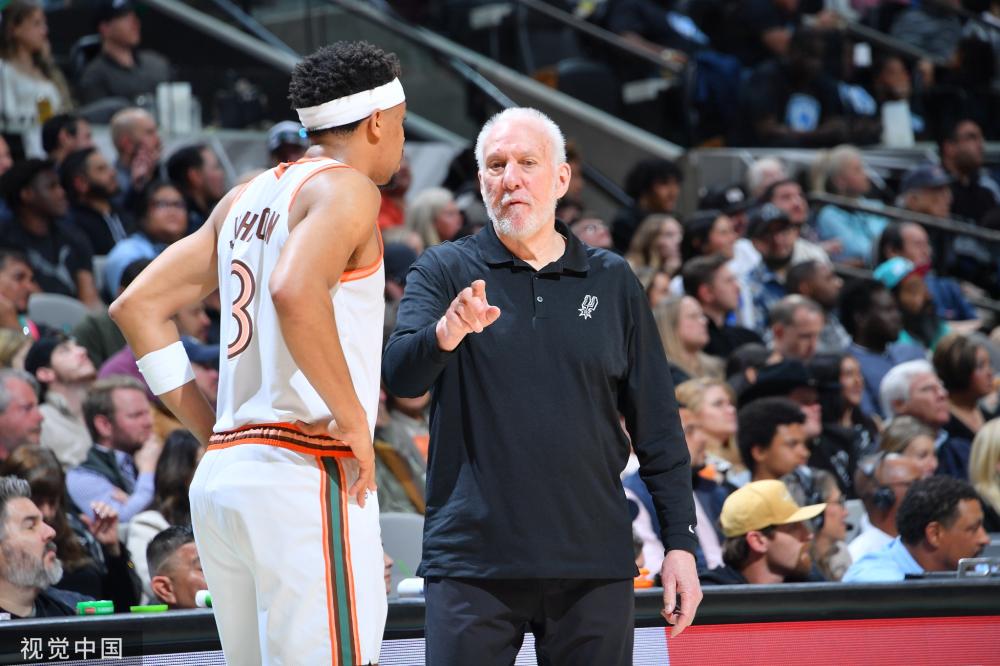 [健身动起来]侴陶带来夹球臀部练习.