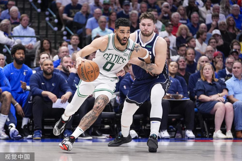 亚马尔:还没和拉菲尼亚谈过金球奖的事;会时刻牢记脚踏实地.