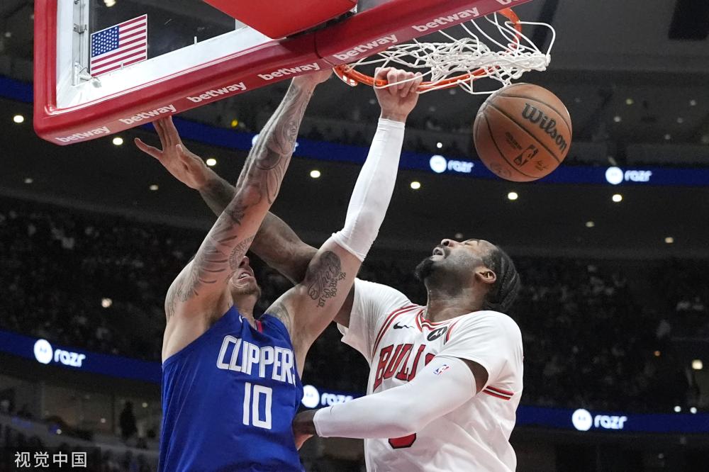 库兹马：最喜欢的美国城市？姚明：费城 因为牛肉奶酪三明治🥪