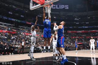 他们之间的 他们之间的