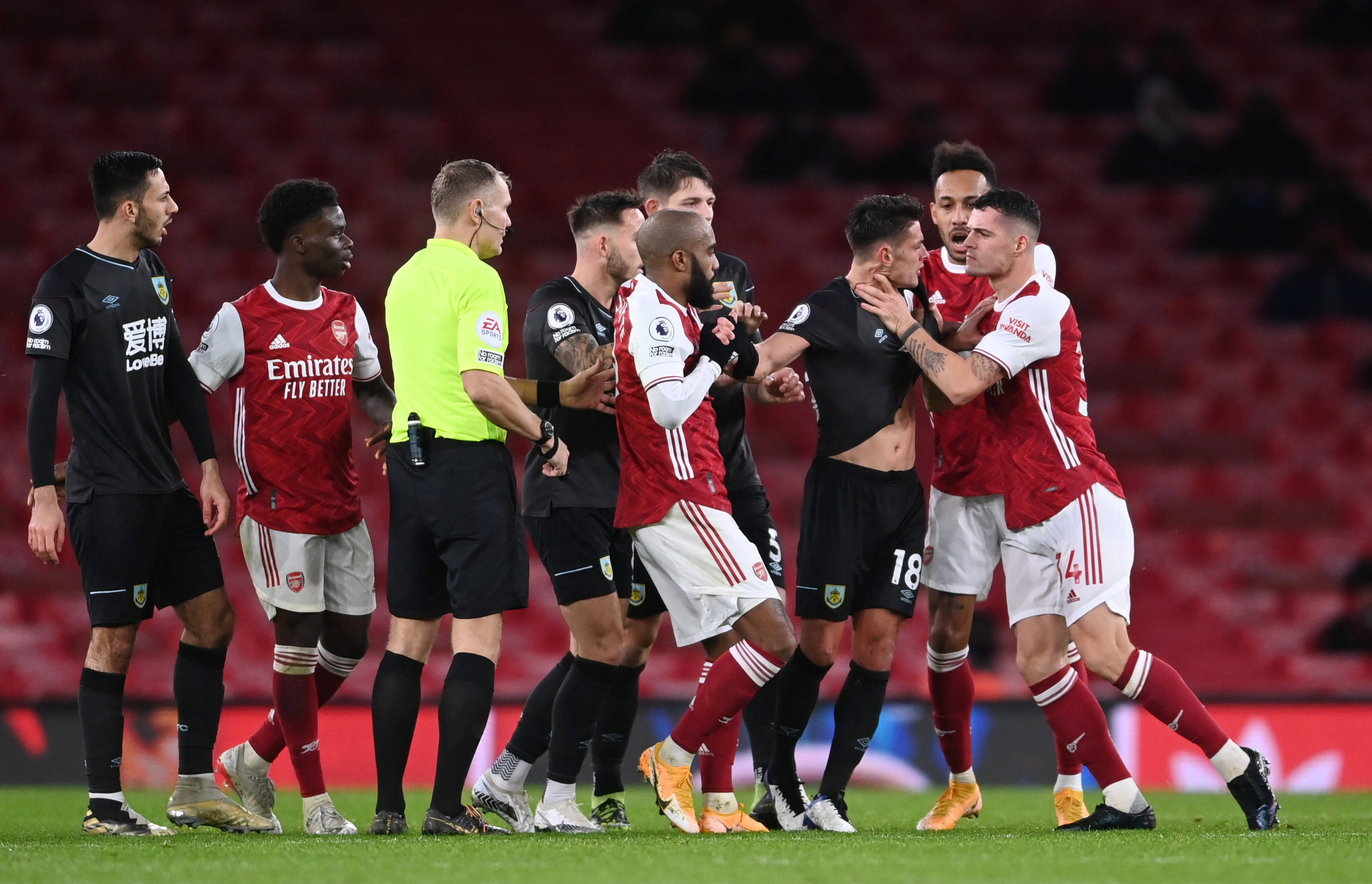 及中前场球 及中前场球