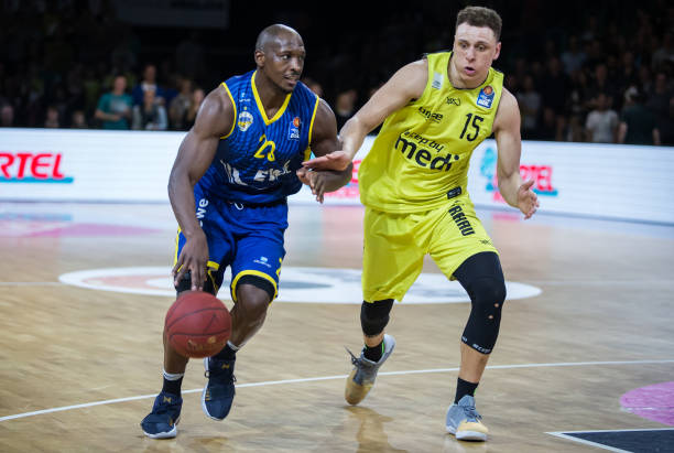 世欧预战报:哈兰德梅开二度,挪威4-1意大利直通世界杯(欧预赛战报:哈兰德双响,挪威4-1击败意大利直取世界杯门票)